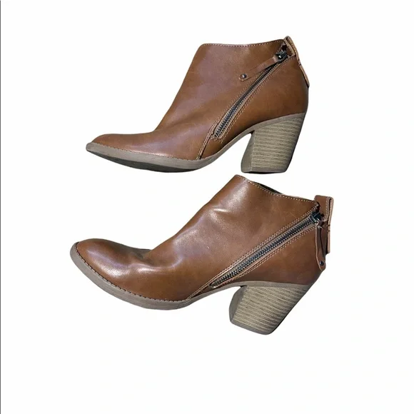 Dolce Vita Shoes Dolce Vita Booties Mid Heel Cognac Vegan